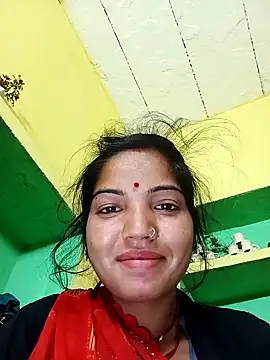 Snapshot of Bhuvi_Bedi chatting on 02/07/25, 11:03 Bhuvi Bedi online show from 02/07/25, 11:03