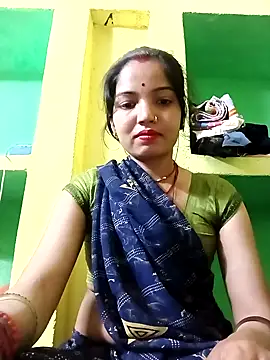 Snapshot of Bhuvi_Bedi chatting on 02/13/25, 03:03 Bhuvi Bedi online show from 02/13/25, 03:03