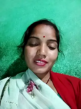 Snapshot of Bhuvi_Bedi chatting on 02/16/25, 02:00 Bhuvi Bedi online show from 02/16/25, 02:00