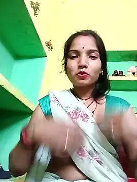 Snapshot of Bhuvi_Bedi chatting on 02/27/25, 03:15 Bhuvi Bedi online show from 02/27/25, 03:15