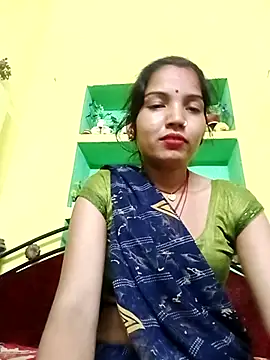 Snapshot of Bhuvi_Bedi chatting on 02/28/25, 11:14 Bhuvi Bedi online show from 02/28/25, 11:14