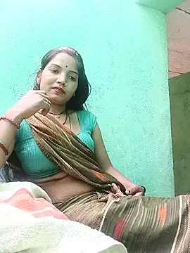 Snapshot of Bhuvi_Bedi chatting on 03/05/25, 09:05 Bhuvi Bedi online show from 03/05/25, 09:05