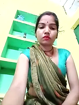 Snapshot of Bhuvi_Bedi chatting on 03/05/25, 06:01 Bhuvi Bedi online show from 03/05/25, 06:01