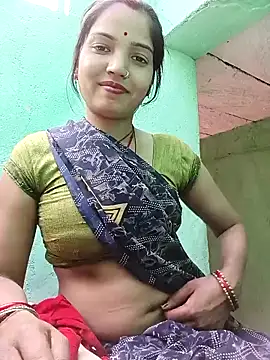 Snapshot of Bhuvi_Bedi chatting on 03/06/25, 08:19 Bhuvi Bedi online show from 03/06/25, 08:19