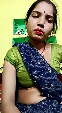 Snapshot of Bhuvi_Bedi chatting on 03/06/25, 02:08 Bhuvi Bedi online show from 03/06/25, 02:08