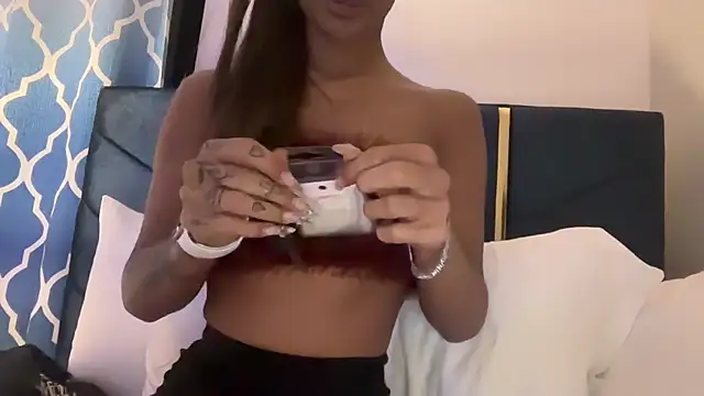 Snapshot of AngelFaye chatting on 02/05/25, 11:28 AngelFaye online show from 02/05/25, 11:28