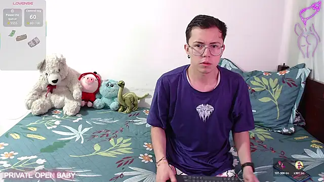 Tina 4 Charlie online show from 10/17/25, 01:03