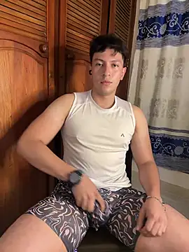 Snapshot of Amon__ashford chatting on 02/25/25, 12:14 Amon ashford online show from 02/25/25, 12:14