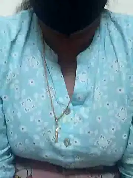 Snapshot of Tamil_Aathira chatting on 02/05/25, 06:46 Tamil Aathira online show from 02/05/25, 06:46