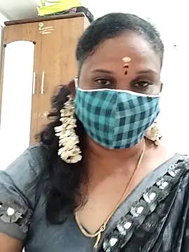 Snapshot of Tamil_Aathira chatting on 03/01/25, 04:11 Tamil Aathira online show from 03/01/25, 04:11