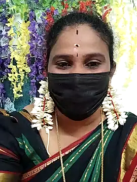 Snapshot of Tamil_Aathira chatting on 09/14/25, 06:40 Tamil Aathira online show from 09/14/25, 06:40