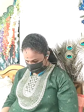 Snapshot of Tamil_Aathira chatting on 10/27/25, 05:06 Tamil Aathira online show from 10/27/25, 05:06