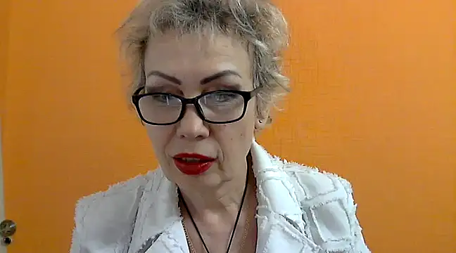 Snapshot of NessyJenixs chatting on 02/14/25, 05:14 NessyJenixs online show from 02/14/25, 05:14