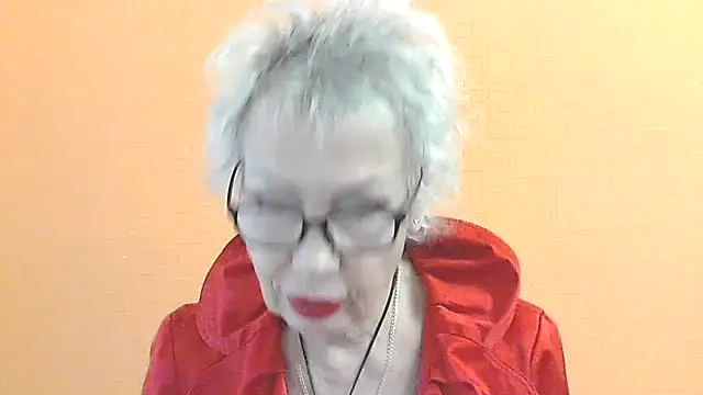 Snapshot of NessyJenixs chatting on 10/18/25, 06:48 NessyJenixs online show from 10/18/25, 06:48