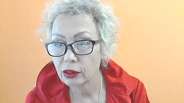 Snapshot of NessyJenixs chatting on 10/19/25, 07:09 NessyJenixs online show from 10/19/25, 07:09