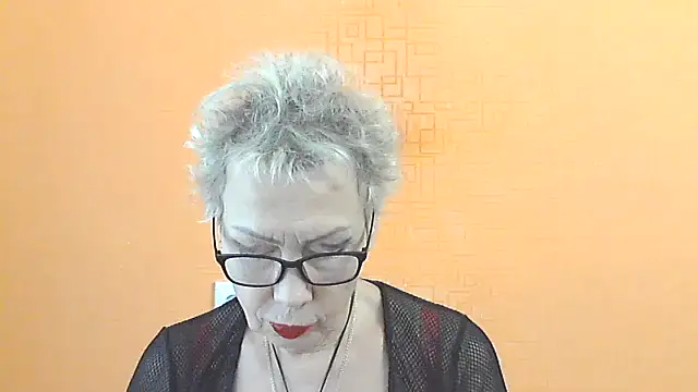NessyJenixs online show from 10/28/25, 07:01