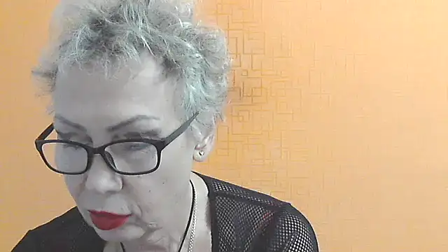 NessyJenixs online show from 11/01/25, 02:19