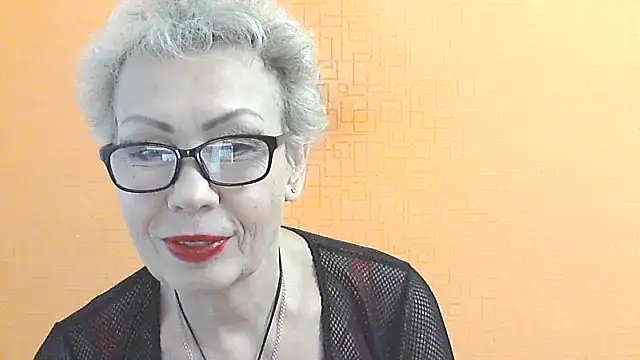 NessyJenixs online show from 11/06/25, 07:20