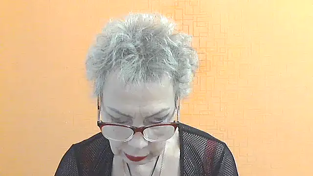 NessyJenixs online show from 11/11/25, 06:57