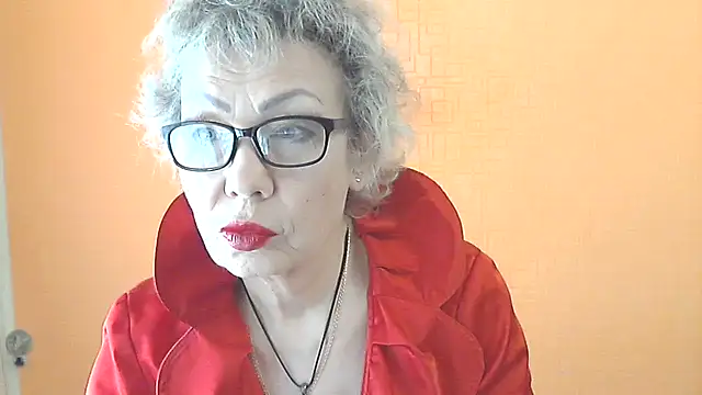 NessyJenixs online show from 05/03/26, 06:19