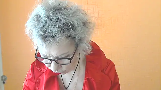 NessyJenixs online show from 05/04/26, 06:09