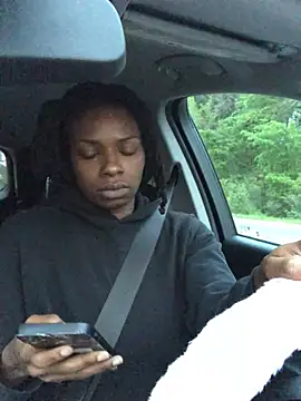 Snapshot of theprettysoles chatting on 04/06/26, 11:49 theprettysoles online show from 04/06/26, 11:49