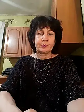 Snapshot of Laura_Kiss chatting on 03/12/25, 04:02 Laura Kiss online show from 03/12/25, 04:02