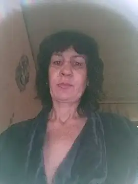 Snapshot of Laura_Kiss chatting on 05/11/26, 05:35 Laura Kiss online show from 05/11/26, 05:35