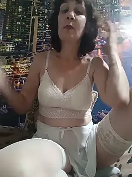 Laura Kiss online show from 05/22/26, 07:30
