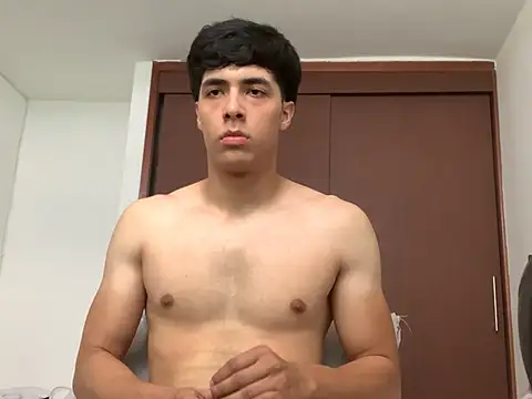 Snapshot of max_ryderr chatting on 02/04/25, 08:17 max ryderr online show from 02/04/25, 08:17