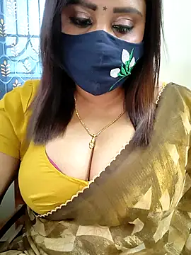 Queenflowerr online show from 04/24/26, 06:49