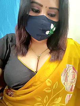 Queenflowerr online show from 05/08/26, 05:51