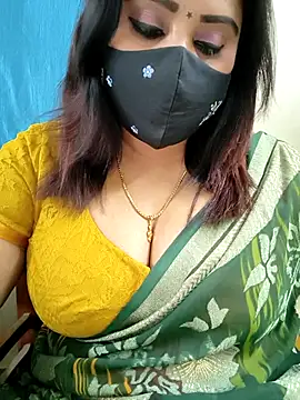 Queenflowerr online show from 05/11/26, 06:16