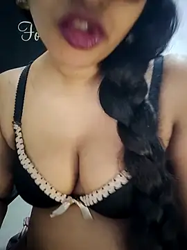 Snapshot of Sexy-Monikaa chatting on 02/23/25, 03:45 Sexy-Monikaa online show from 02/23/25, 03:45