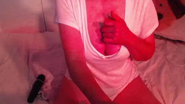 Snapshot of sweetchani666 chatting on 11/11/25, 09:53 sweetchani666 online show from 11/11/25, 09:53