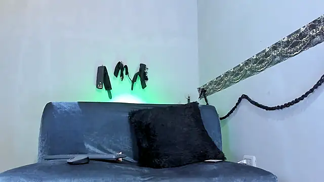 KaramStone online show from 02/19/25, 09:36