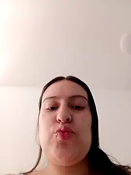 Snapshot of ary-cooper chatting on 12/18/25, 06:47 ary-cooper online show from 12/18/25, 06:47