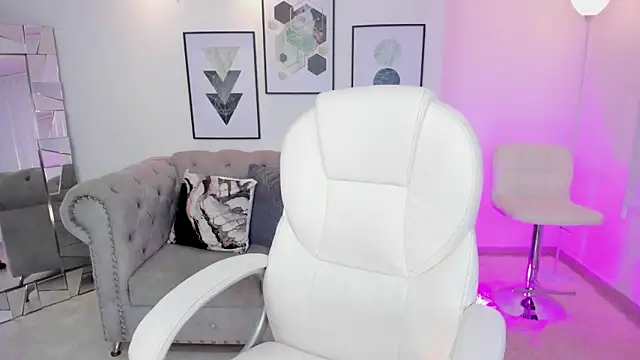 Snapshot of Layla_Breezee chatting on 03/02/25, 03:16 Layla Breezee online show from 03/02/25, 03:16