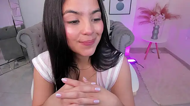 Snapshot of Layla_Breezee chatting on 03/08/25, 06:16 Layla Breezee online show from 03/08/25, 06:16