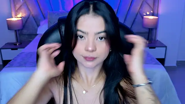 Layla Breezee online show from 06/27/26, 11:48