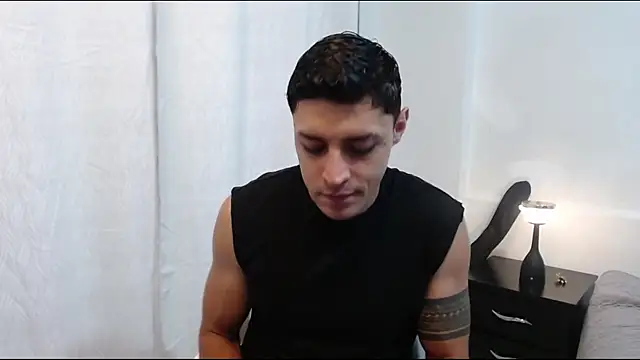 Snapshot of Frank_Millers chatting on 04/23/26, 12:29 Frank Millers online show from 04/23/26, 12:29