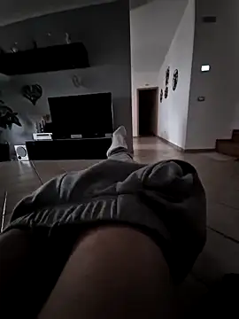 Snapshot of Velly82 chatting on 03/23/26, 04:22 Velly82 online show from 03/23/26, 04:22