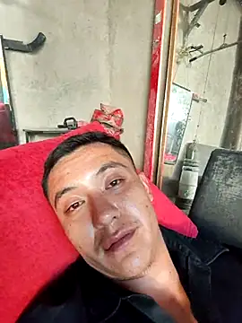 Snapshot of Ch420 chatting on 10/01/25, 10:49 Ch420 online show from 10/01/25, 10:49