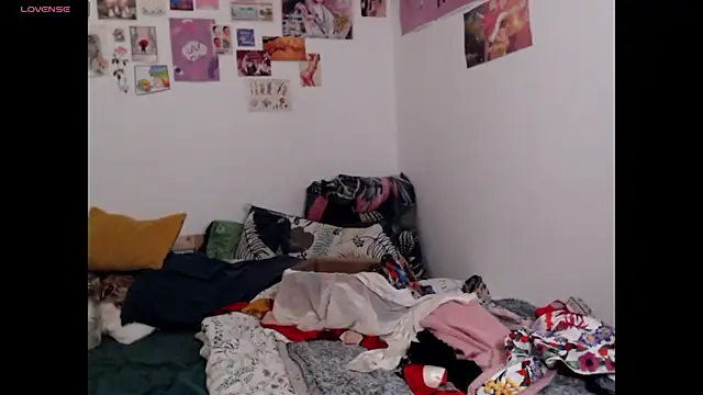 Snapshot of AdorahB3ll3 chatting on 12/02/25, 08:15 AdorahB3ll3 online show from 12/02/25, 08:15