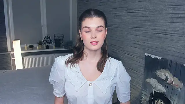 FloraDobb online show from 01/28/25, 07:32