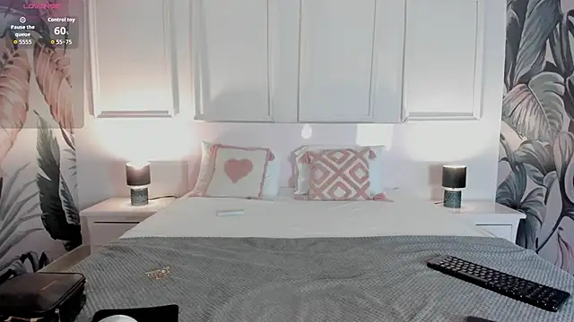 HannaaMiller online show from 12/03/25, 02:41