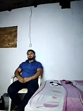 Snapshot of Ant1990 chatting on 03/14/25, 04:32 Ant1990 online show from 03/14/25, 04:32