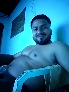 Snapshot of Ant1990 chatting on 10/07/25, 03:25 Ant1990 online show from 10/07/25, 03:25