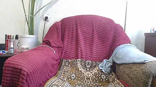 DeniseeRosea online show from 04/29/26, 08:07
