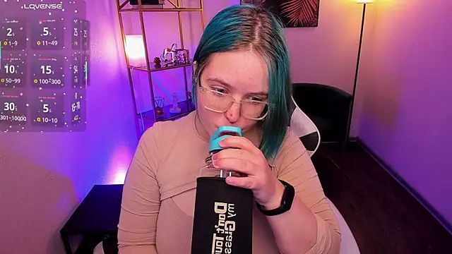 Manic pixie  online show from 06/16/26, 04:09